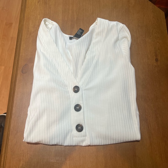 White bodysuit with brown buttons - Picture 7 of 12